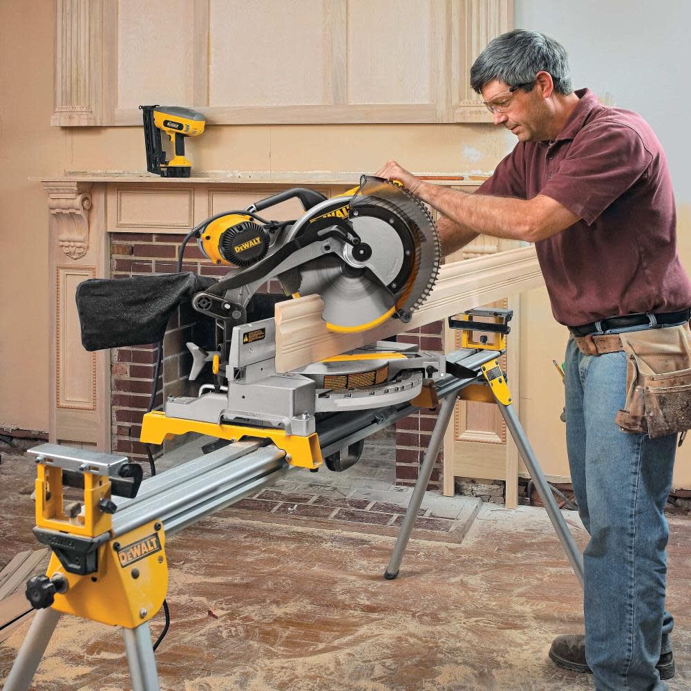 DEWALT 12 Inch 15 Amp Dual Bevel Compound Miter Saw Saw Stand