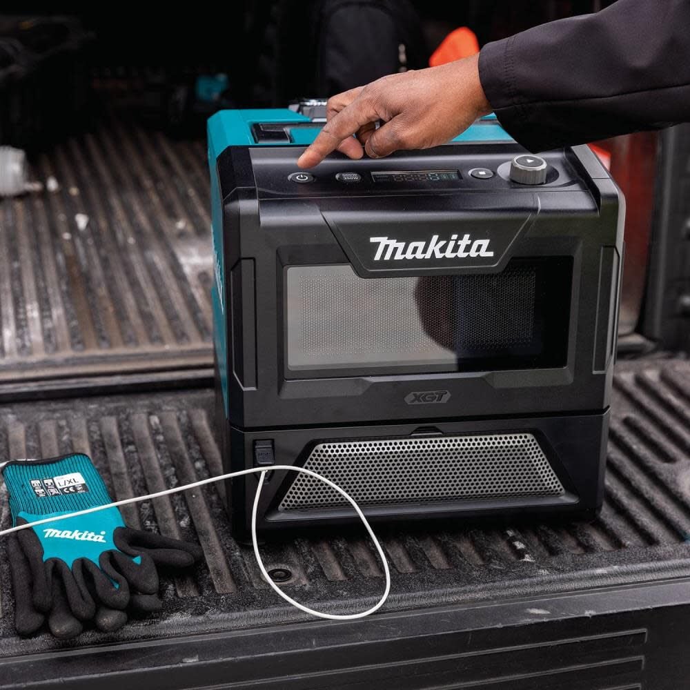 Makita MW001GZ 40V MAX XGT Lithium-Ion 1.5 cu-ft. Cordless Microwave (Tool  Only)
