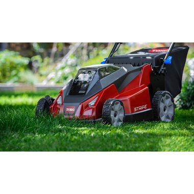 60V MAX* Cordless 21-In. 3-In-1 Self-Propelled Lawn Mower Kit (7.5Ah)